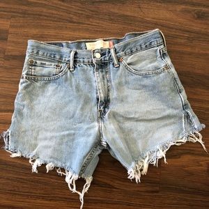 LEVI’S 505 DENIM CUTOFF DENIM SHORTS MID RISE JEAN